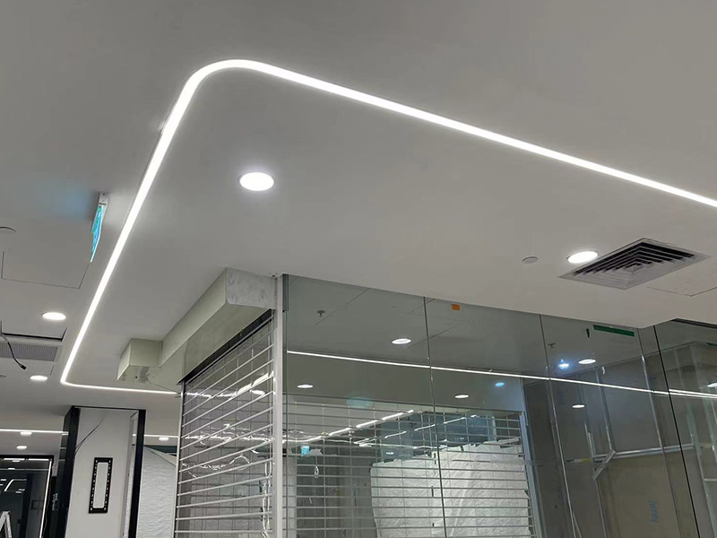 Recessed-linear-light-for-bank-01-2